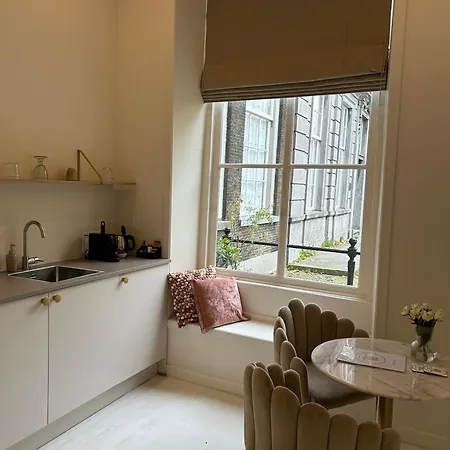 Cleyn Cruysenborgh 1531 Bed & Breakfast Dordrecht