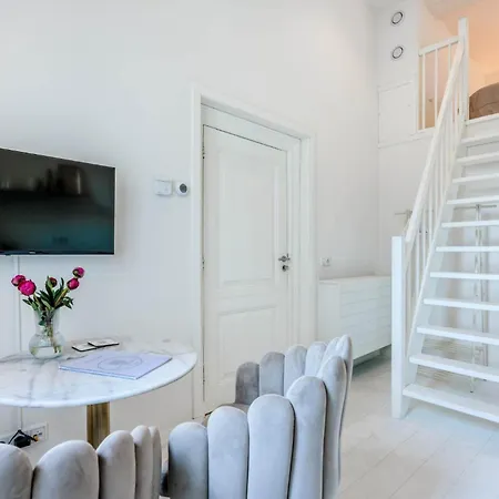 Cleyn Cruysenborgh 1531 3* דורדרכט