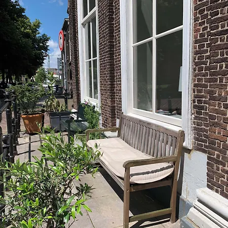 Cleyn Cruysenborgh 1531 Couette-café 3*