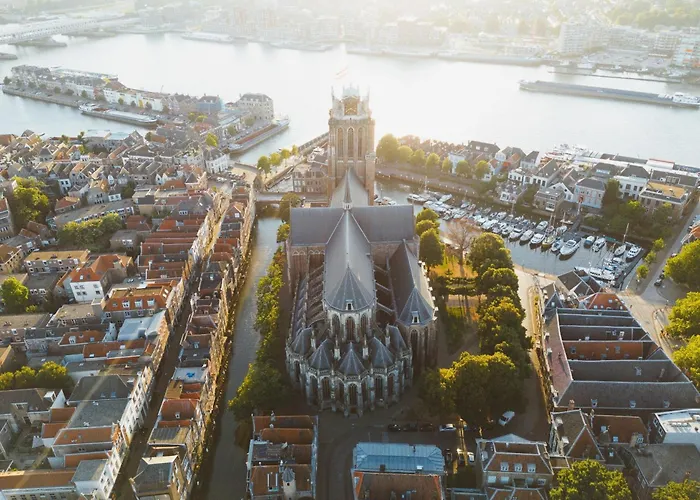 לינה וארוחת בוקר Cleyn Cruysenborgh 1531 3*